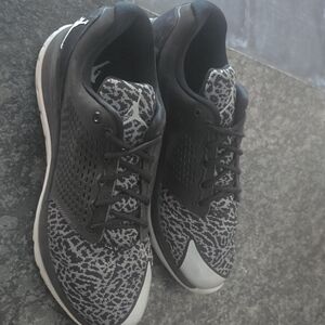 Stylish Black and Gray Men's Sneakers